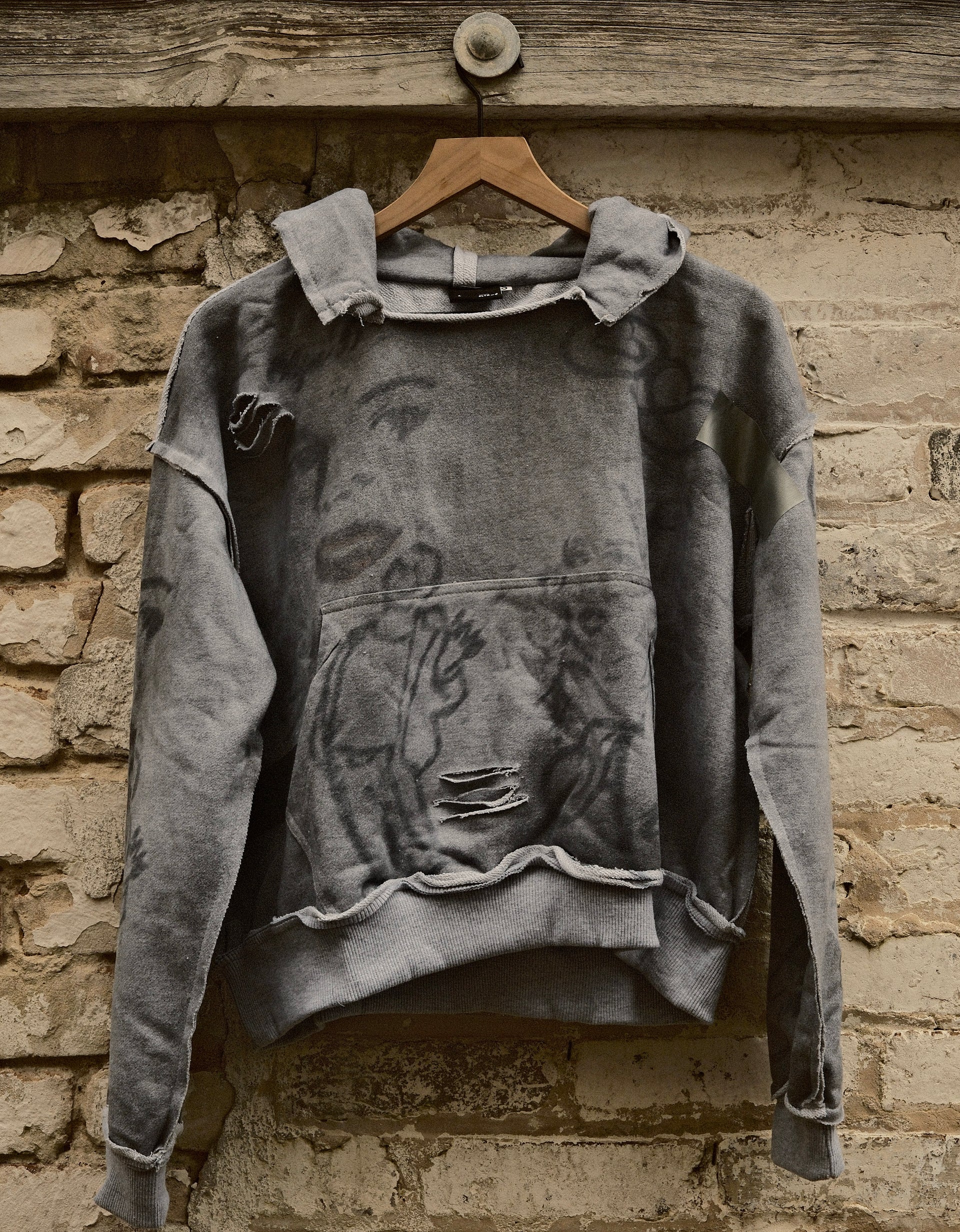 DESTROYED LUV HOODIE